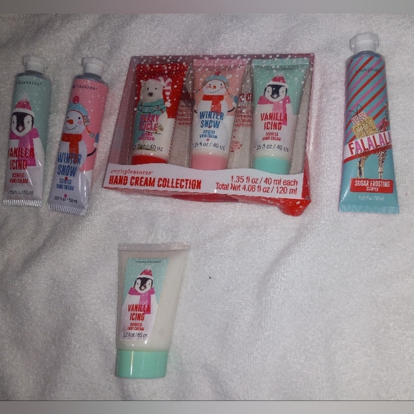 MOMMY AND DAUGHTER VARIETY SELF CARE KIT. NEW WITH TAGS. - Picture 9 of 14